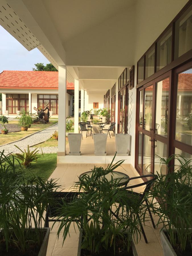 Tree Roots Retreat Hotel ระยอง ภายนอก รูปภาพ