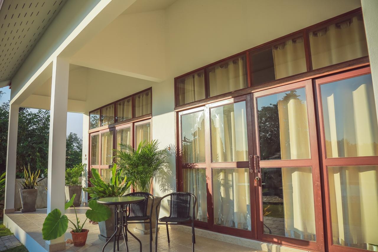 Tree Roots Retreat Hotel ระยอง ภายนอก รูปภาพ