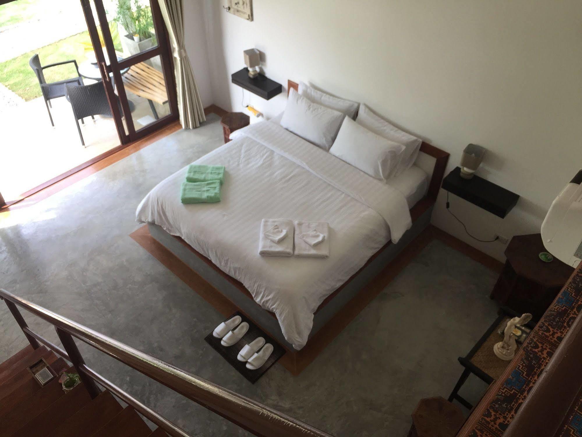 Tree Roots Retreat Hotel ระยอง ภายนอก รูปภาพ